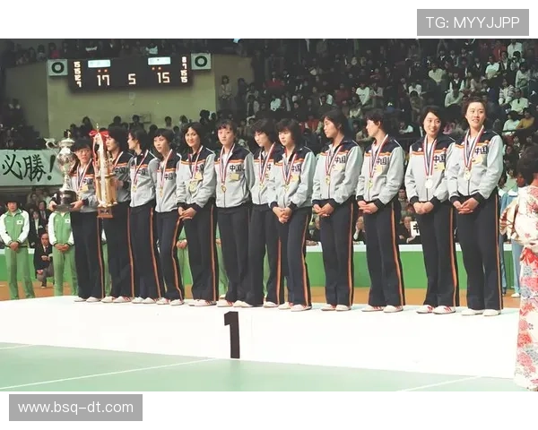 中国女排逆转夺冠展现顽强拼搏精神点燃全国体育热情