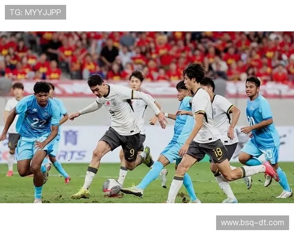 中国男足再迎重大挑战主帅调整阵容力求打破连败僵局