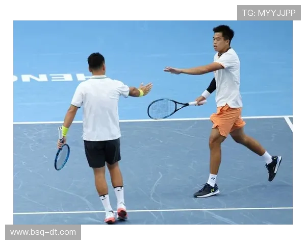 新一轮网球大师赛激战正酣 多位种子选手提前出局引发关注