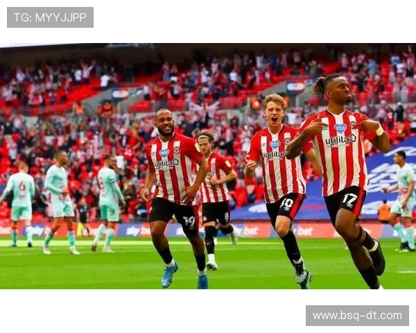 西汉姆联俱乐部的崛起与荣耀之路探秘英伦足球精神与球队传奇