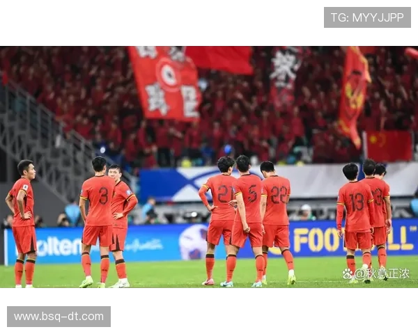 中国足球队备战亚洲杯 新帅战术调整引发球迷热议